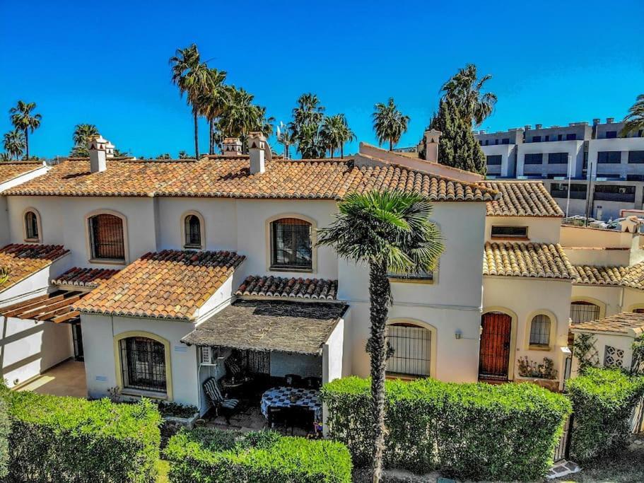 La Isla Casa Barnaby Villa Platja de Larenal Eksteriør bilde