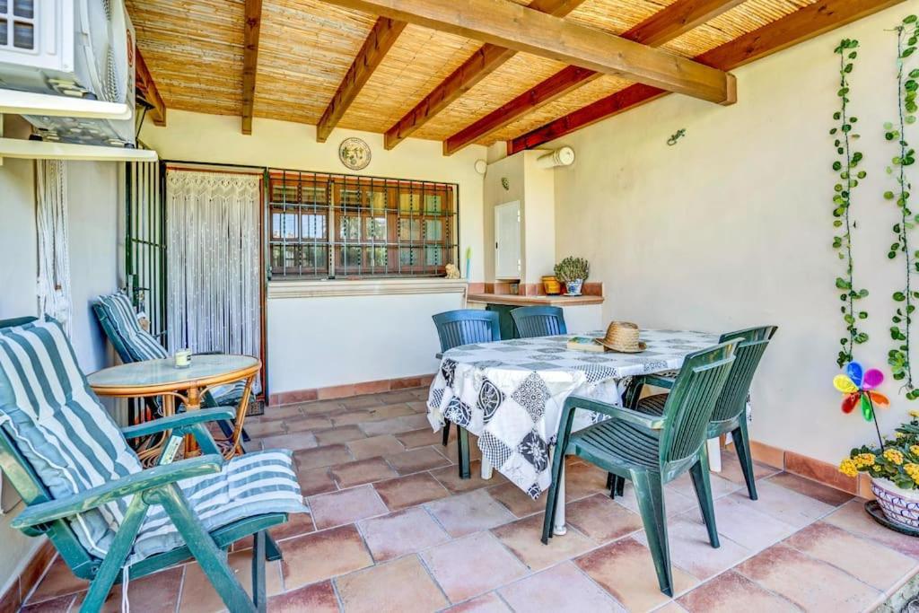 La Isla Casa Barnaby Villa Platja de Larenal Eksteriør bilde