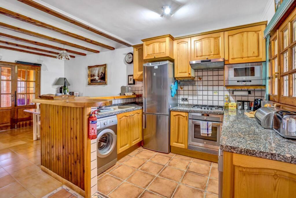 La Isla Casa Barnaby Villa Platja de Larenal Eksteriør bilde